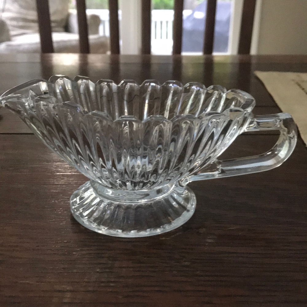 Sauce/gravy holder